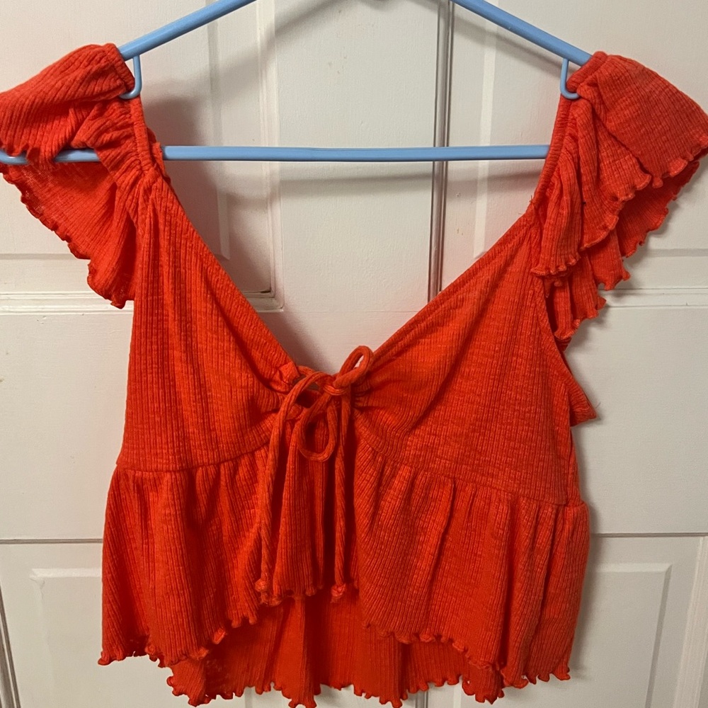 American eagle crippled keyhole top